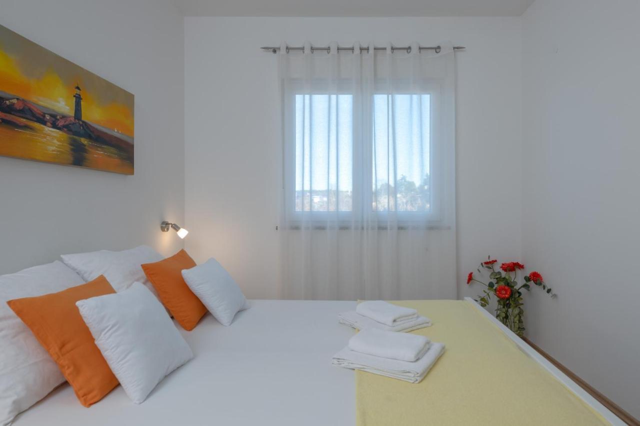 Apartments Greta & Ivona Pula Zewnętrze zdjęcie