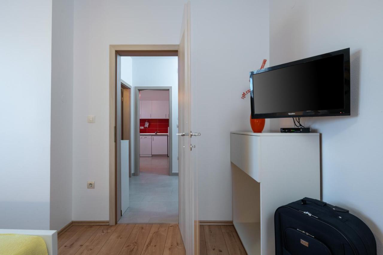 Apartments Greta & Ivona Pula Zewnętrze zdjęcie